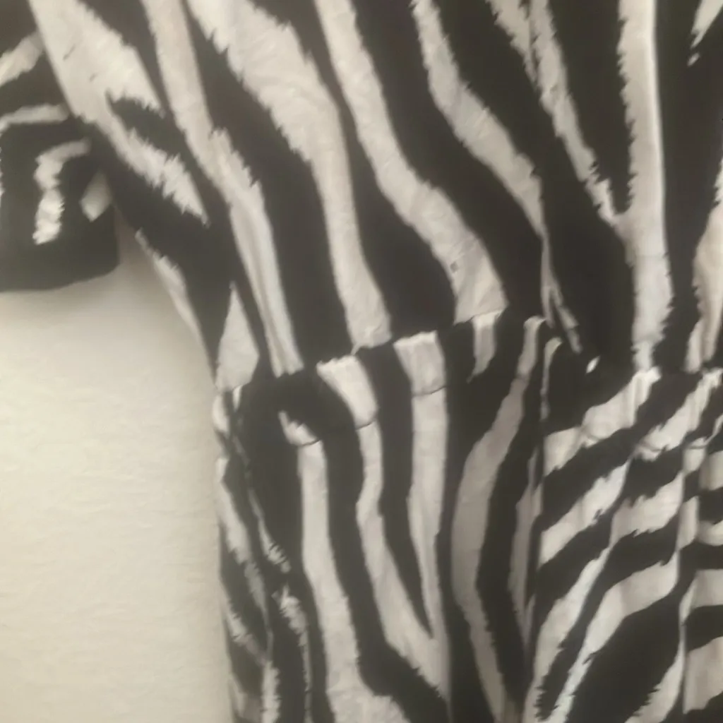 Karen Kane FINAL MARKDOWN  wrap look dress small - Image 2