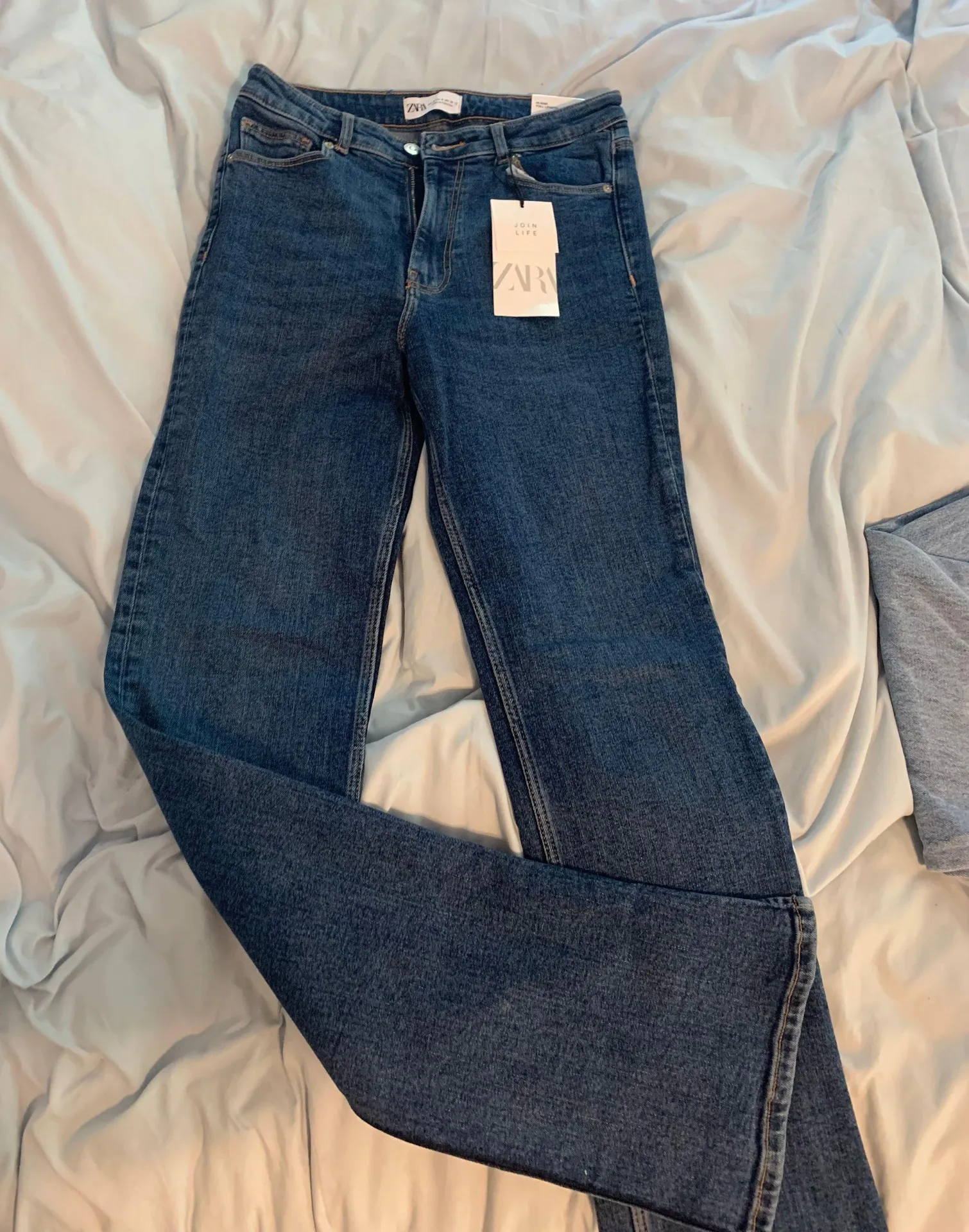 ZARA High Rise Split Hem Jeans✨ - Image 2
