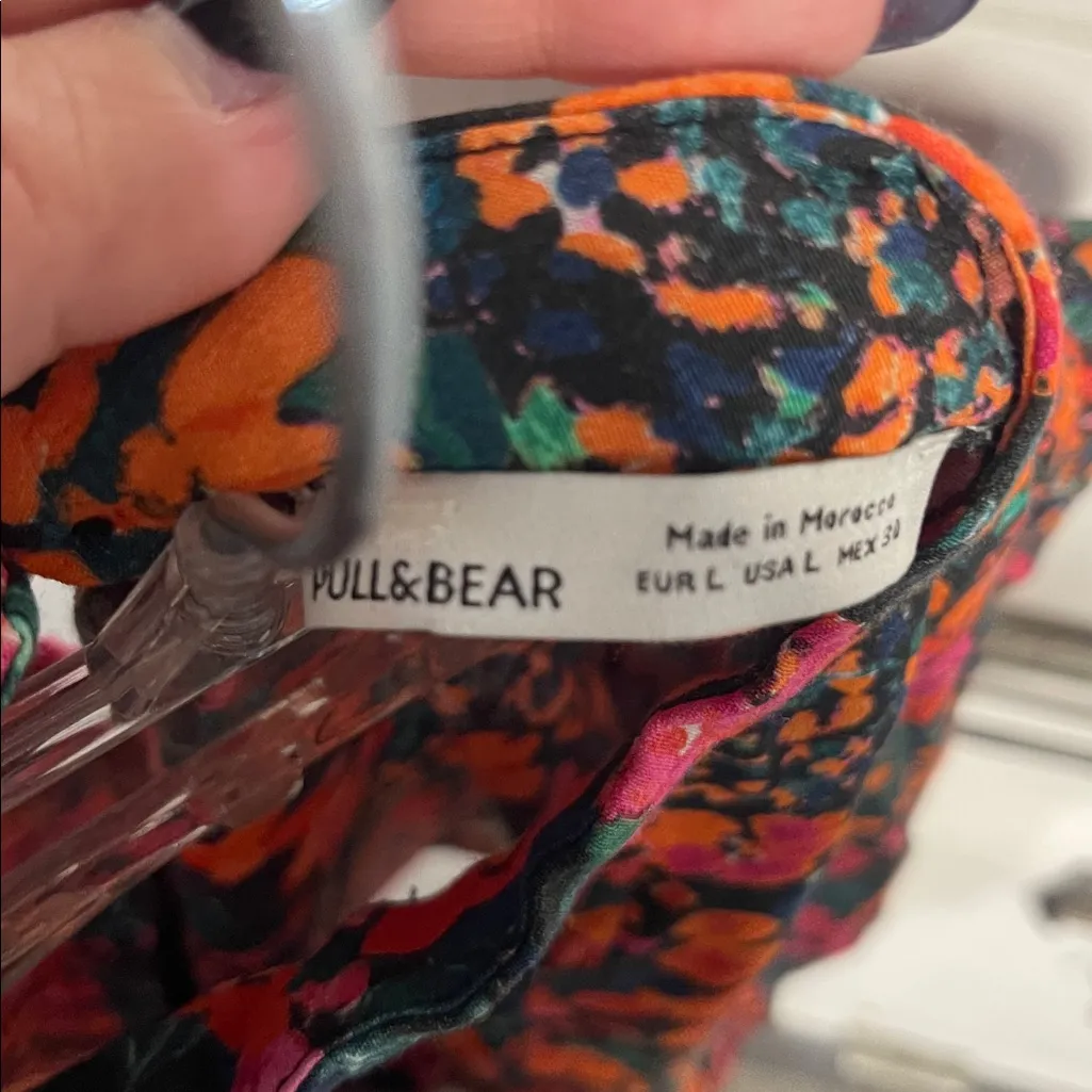 PULL&BEAR WOMENS FLORAL SEMI CROPPED BLOUSE RED PINK LARGE - Image 5