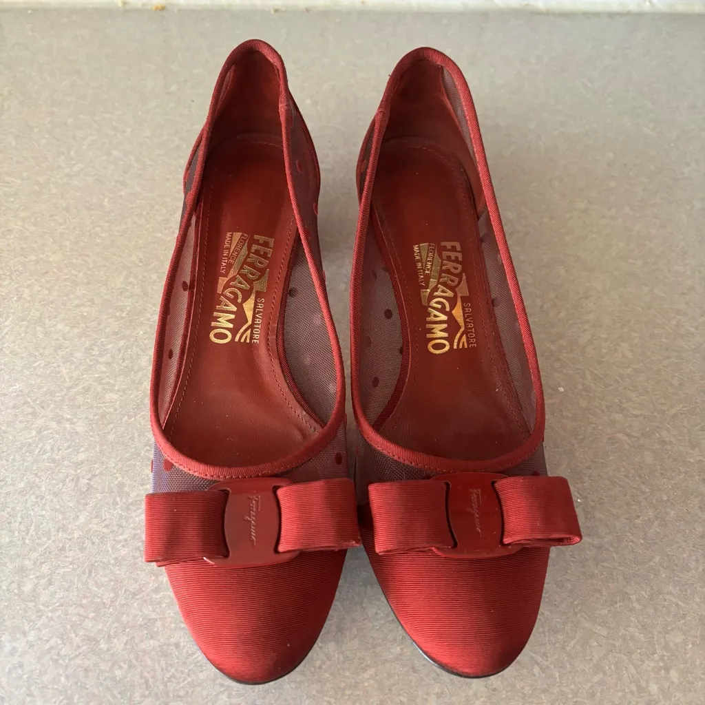 Salvatore Ferragamo Satin Vara Bow Mesh Polka Dot Preppy Luxury Office Heels 7.5 - Image 2
