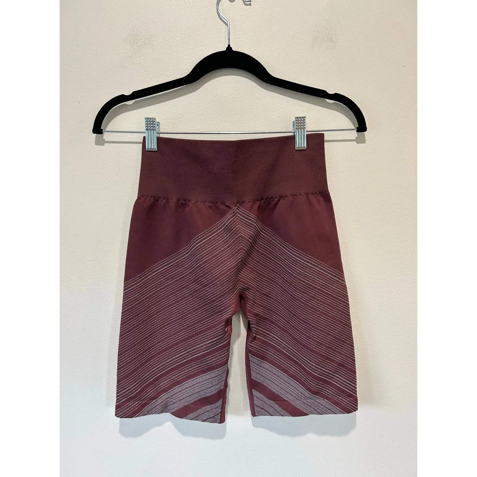 Pursue Fitness biker shorts size M maroon high rise Red Size M - Image 4