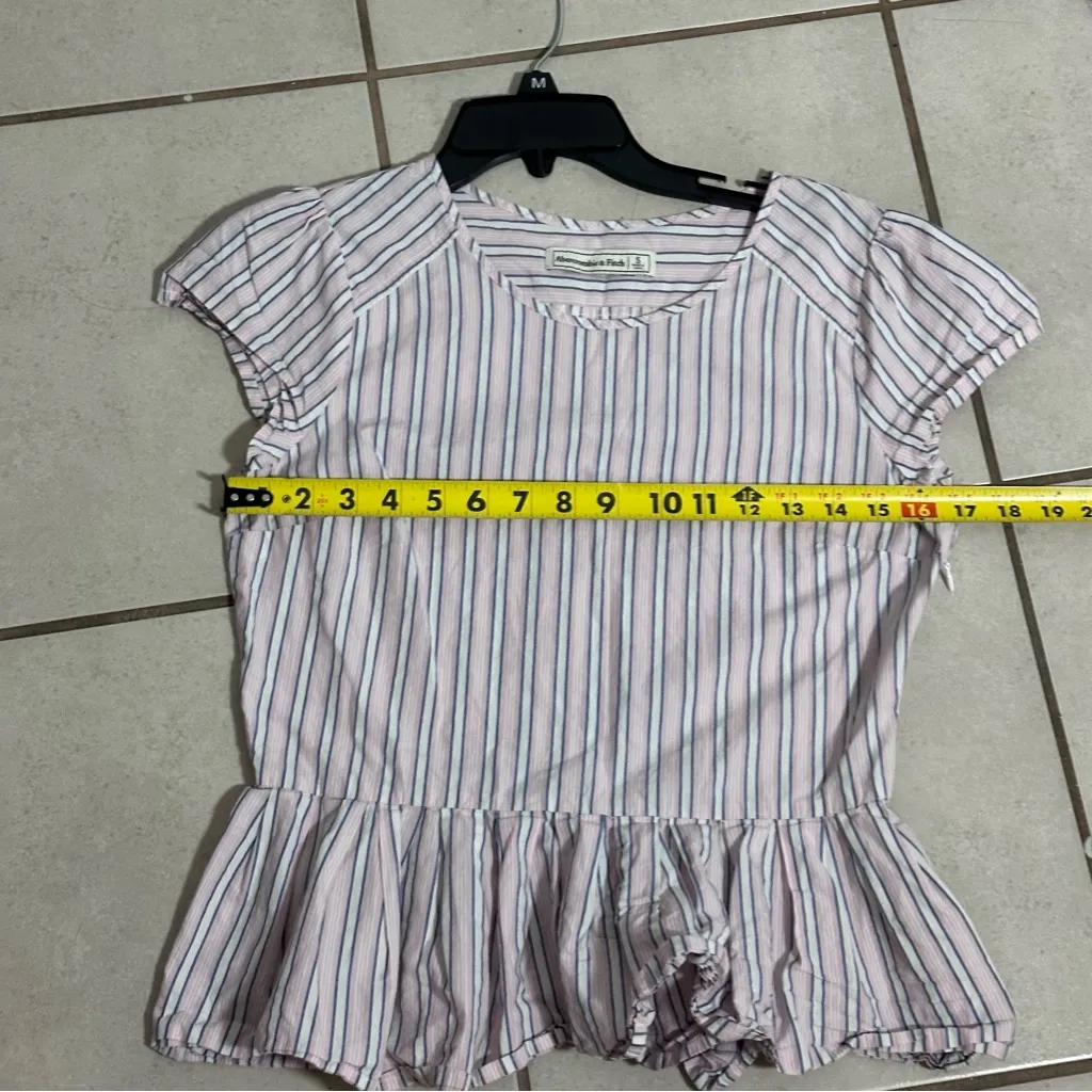 Abercrombie & Fitch Women Stripe Pink Peplum Top Blouse size Small - Image 7
