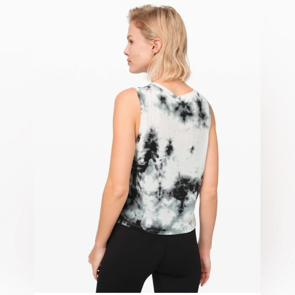 Lululemon Train to Be Tank Top Muscle Tank Shibori Deep Coal Tie Dye Size 4 - Image 2