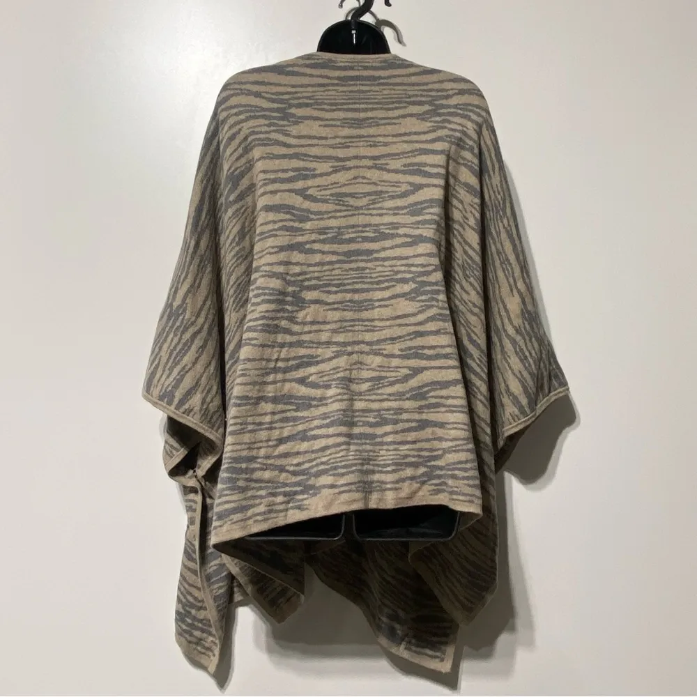 Soft Surrounding Go Lively Zebra Travel Poncho Sweater One Size Wool Cashmere - Image 7