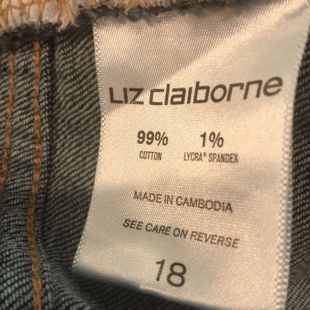Liz Claiborne Hi Rise Medium Wash Jeans - Image 5