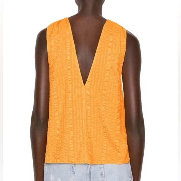 frame denim Frame Twisted V‎ Neck Top - Image 2