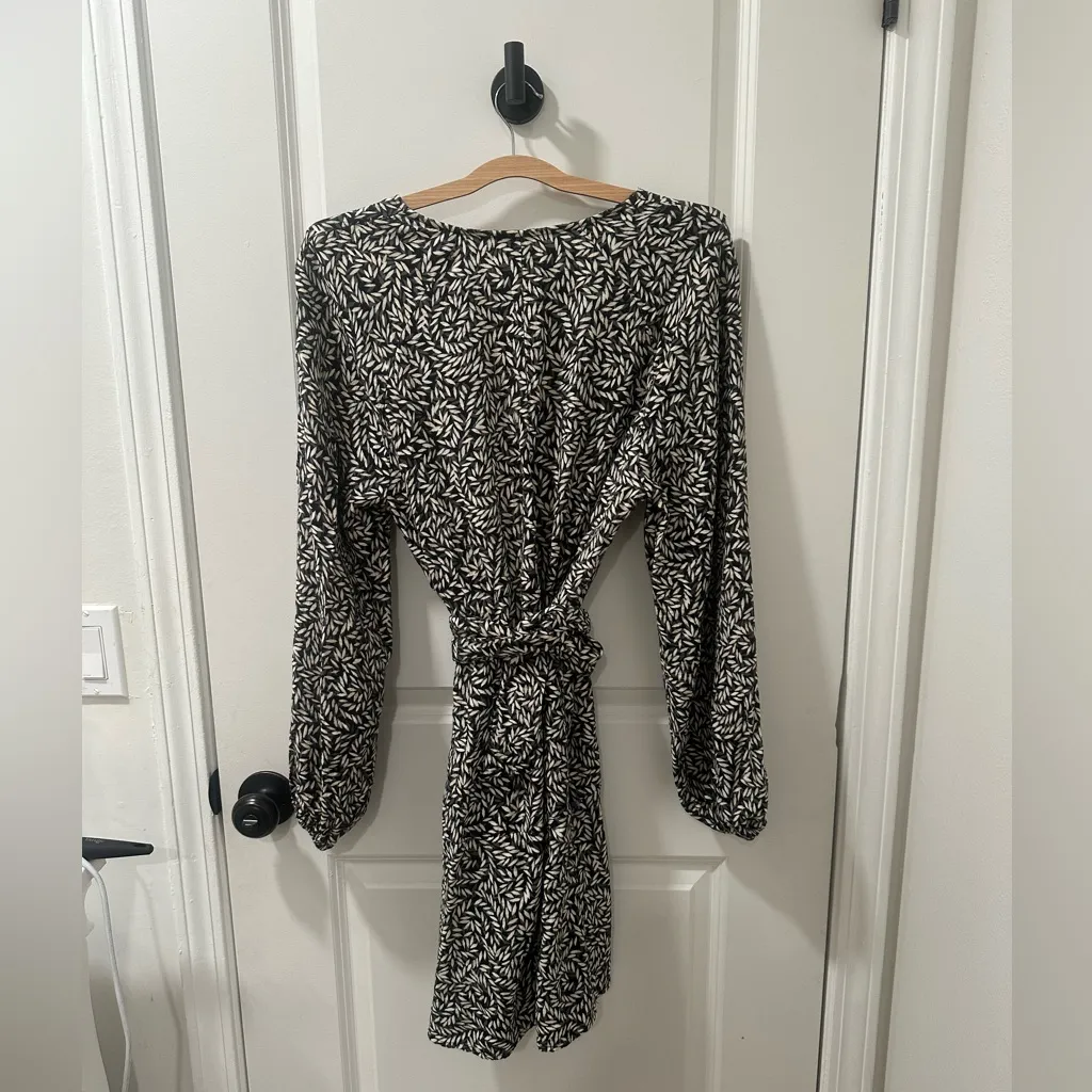 H&M Black and White Leaf Patterned Belted Dress Sz M wedding, party, workwear - Image 4