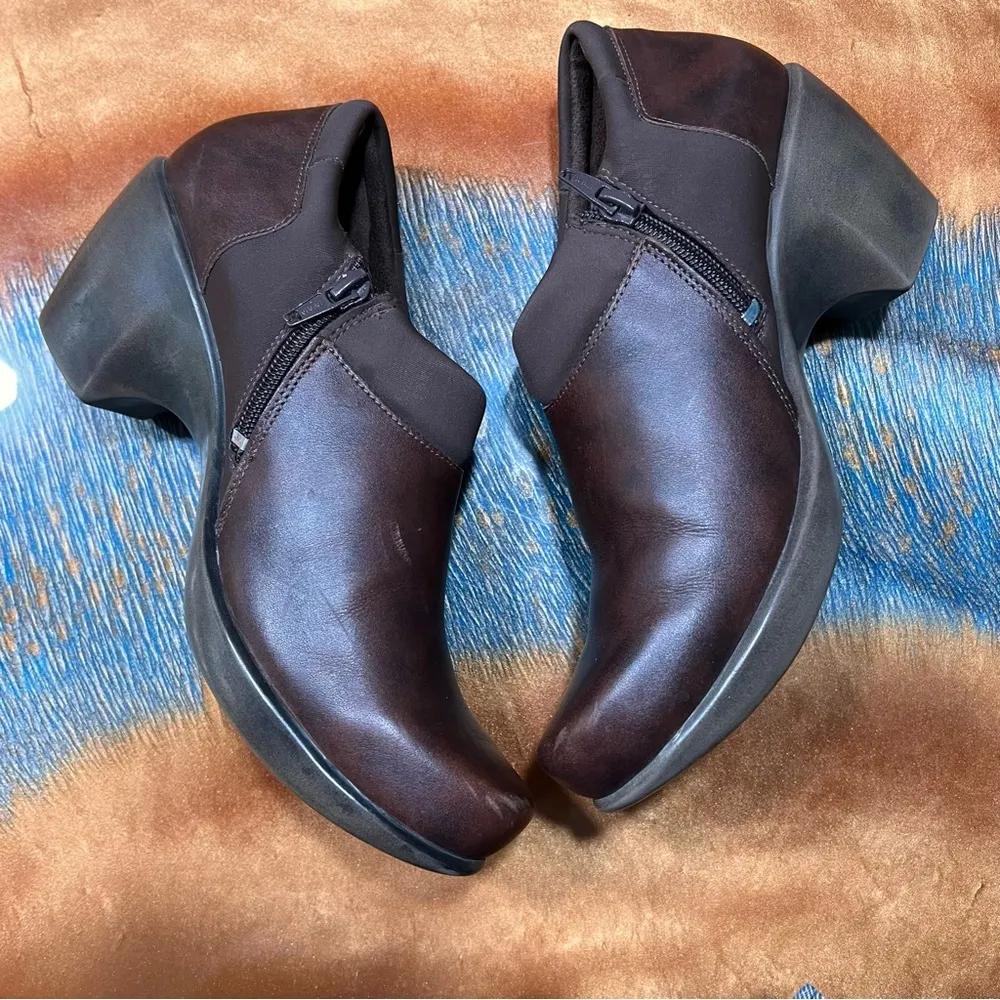 Naot Leather Heeled Clogs side zip size 38 Brown - Image 8