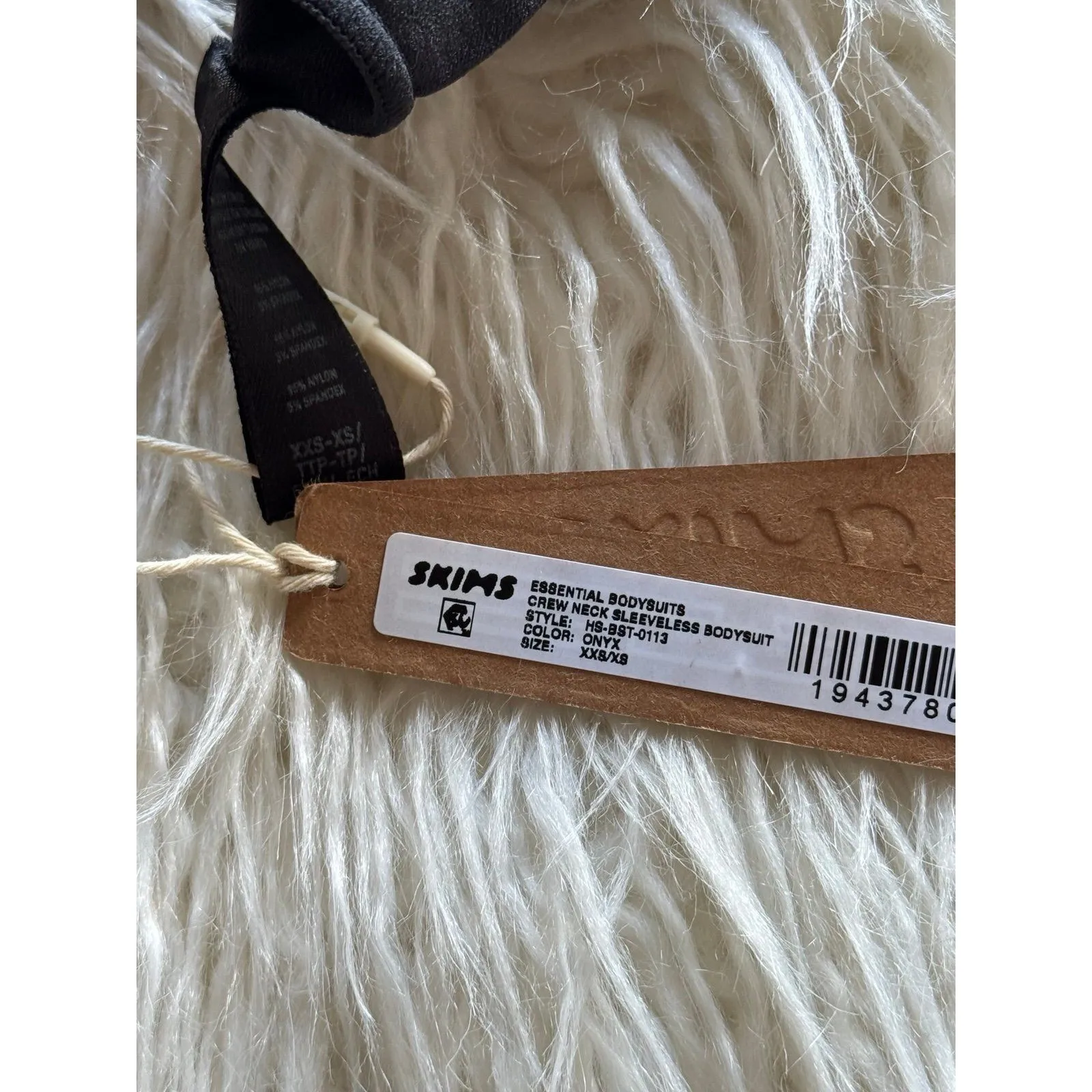 Skims Essential Crew Neck Sleeveless Bodysuit Onyx XXS/XS - Image 11