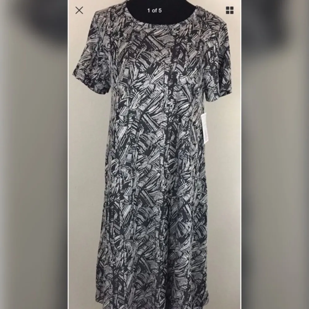 Women's Lularoe Black White Carly Hi-Low Dress Size Medium EUC #7791 - Image 2