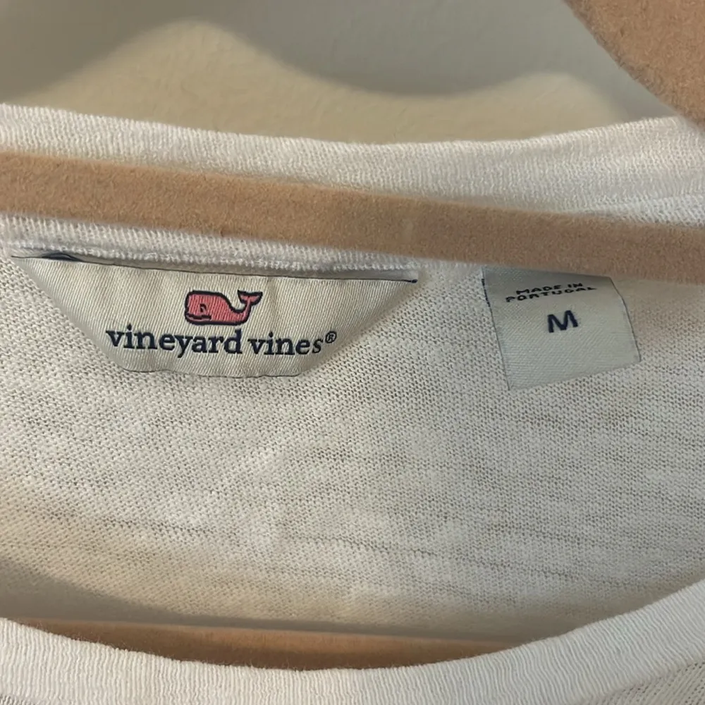 Vineyard Vines white cotton/linen crew neck tee shirt in size Medium - Image 4