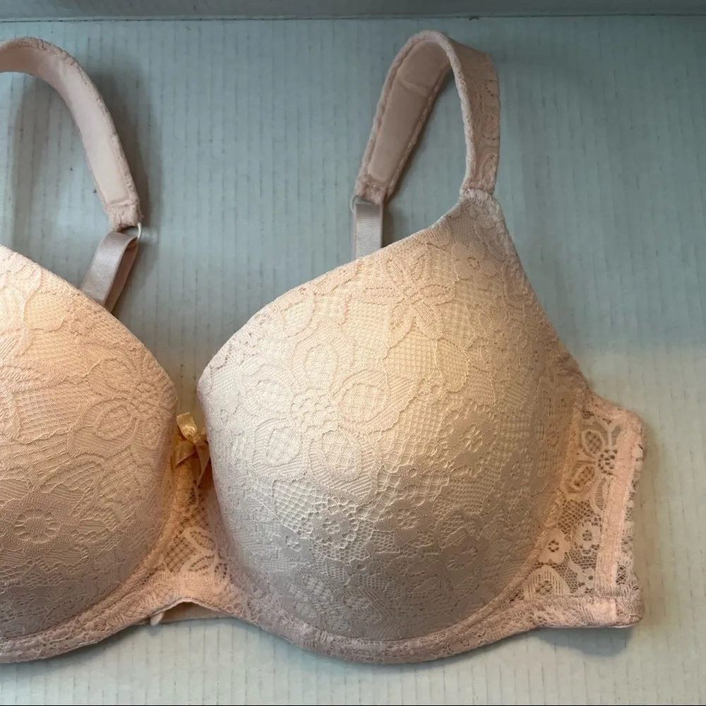 Laura Ashley Bra Lace Everyday Comfort Bra in Light Pink Sz 42D NWOT - Image 4
