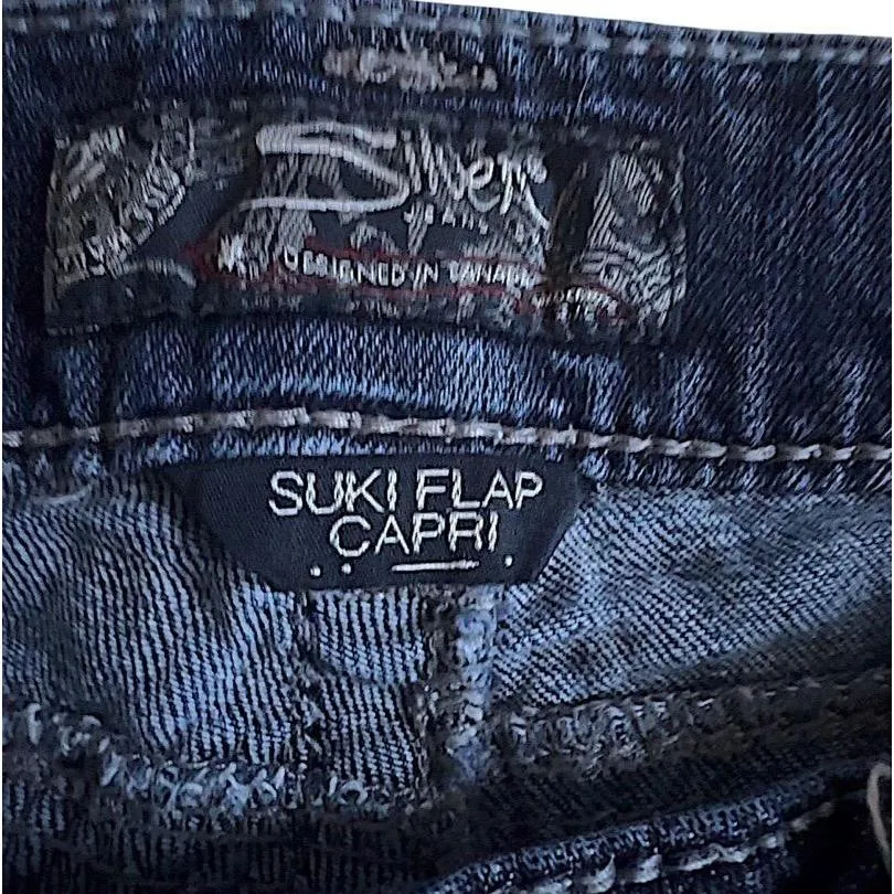 Silver Jeans Co Womens Suki Flap Capris Dark Wash Embroidered Sequin Curvy - Image 4