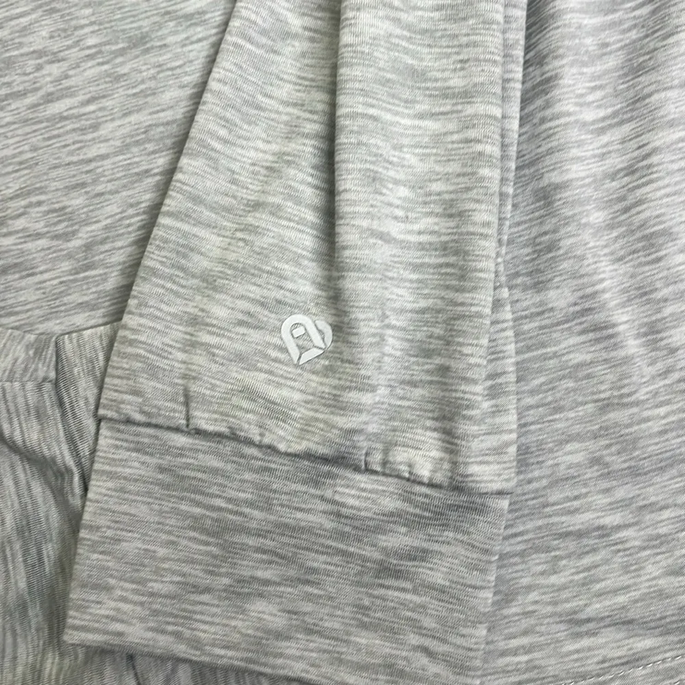 COLOSSEUM VILLANOVA WILDCATS 1/4 zip long sleeve thumbholes shirt - Image 10