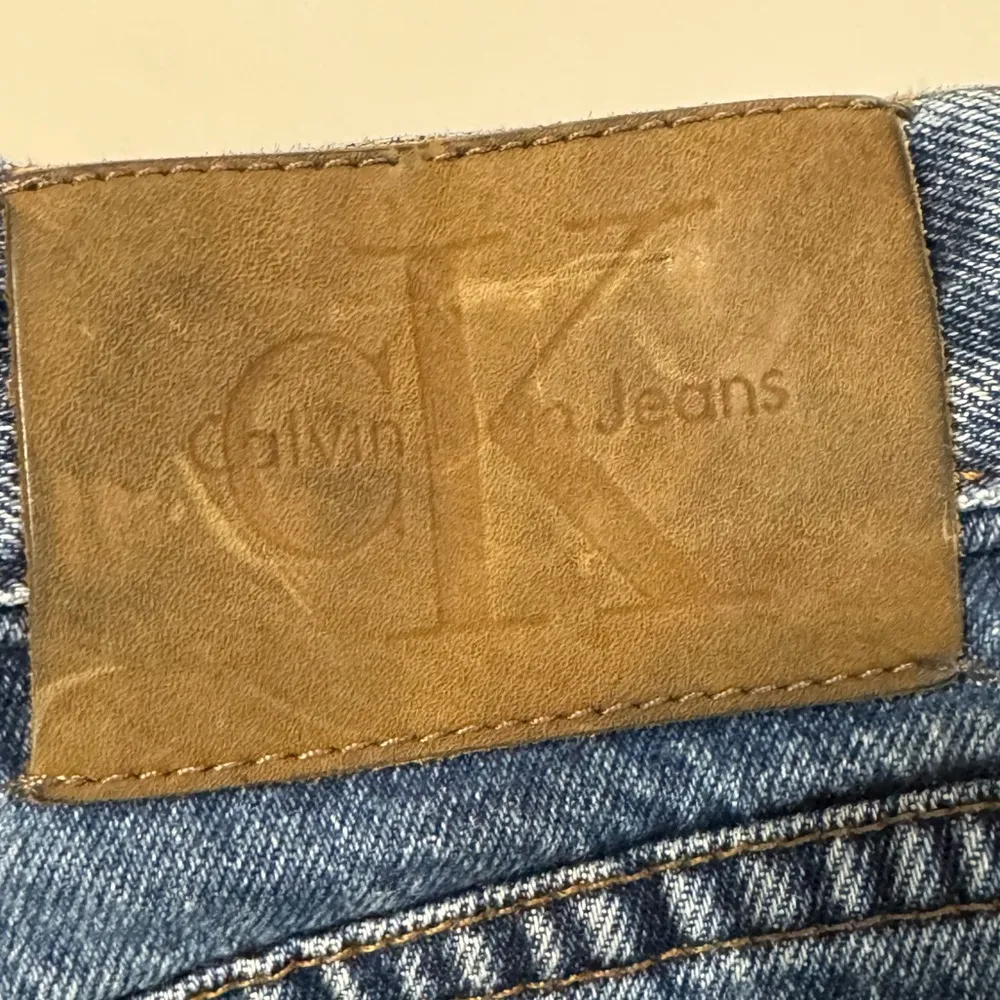 Women’s Calvin Klein Vintage 90s High Rise Easy Fit Jean Dark Sandblast Size 10 - Image 10