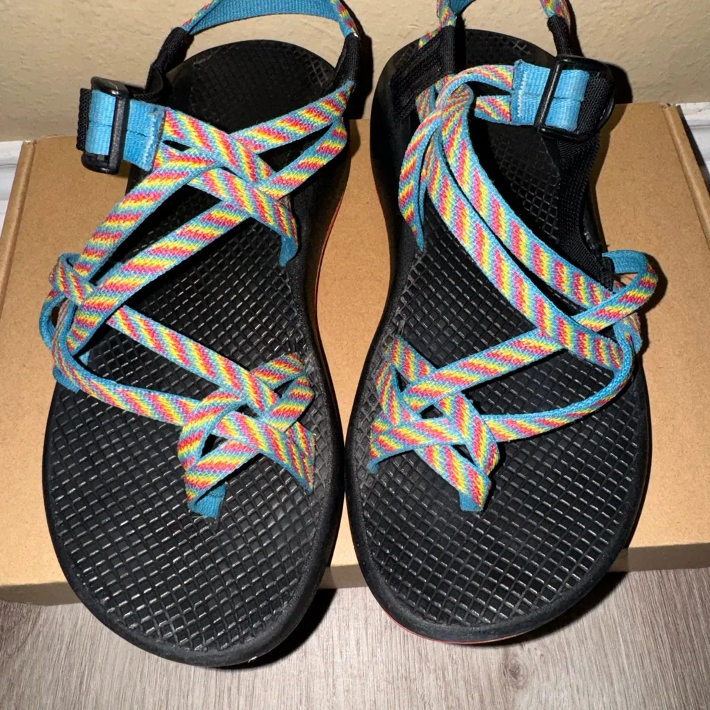 CHACO Vibram Women's Size 8 Black Sandals‎ Strappy Toe Loop Outdoor Shoes - Image 3