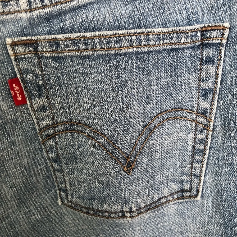 Vintage Levi’s Boot Cut 515 Light - Mid Wash Jeans Size 6L - Image 8
