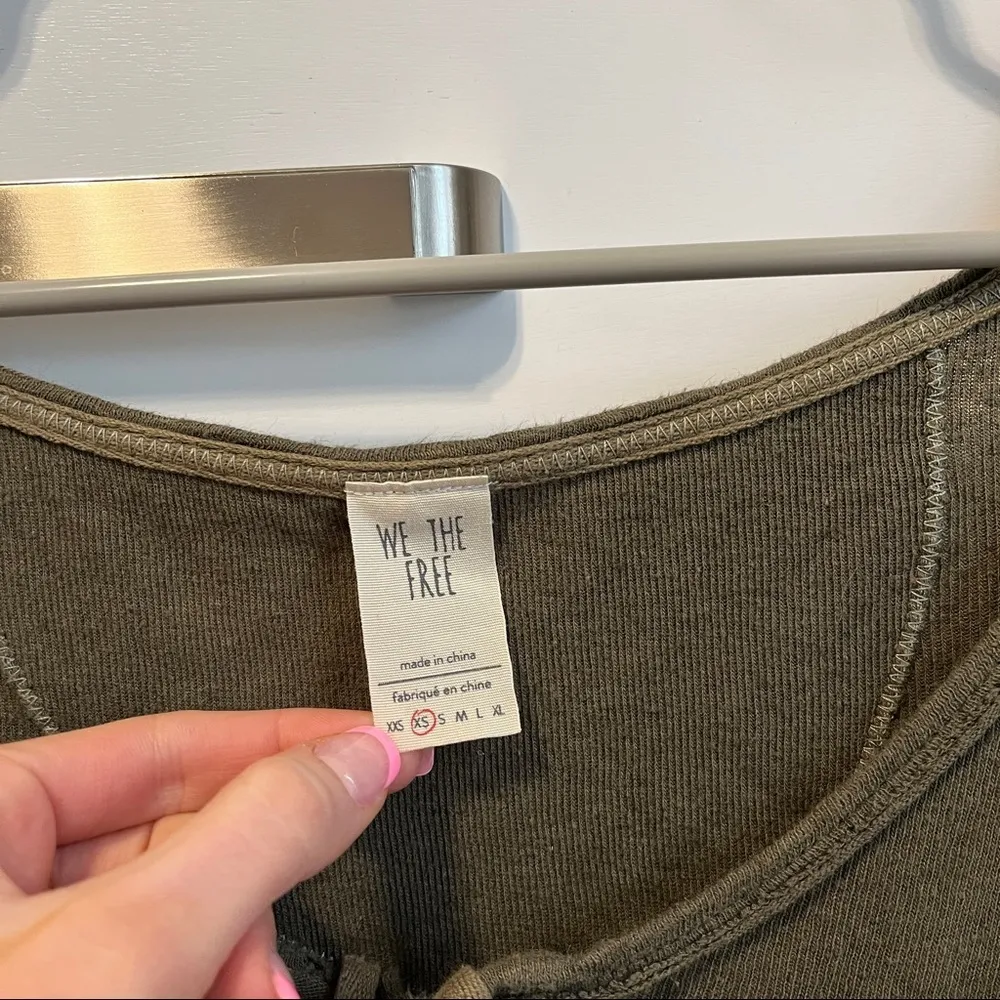 Free People Green Star Henley Top - Image 6