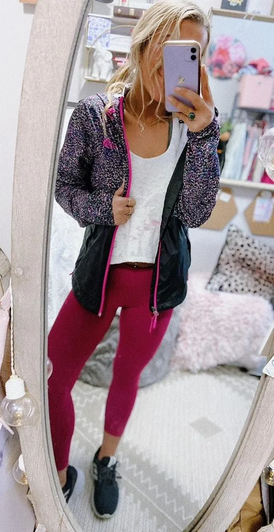 Lululemon Hot Pink Leggings - Image 4