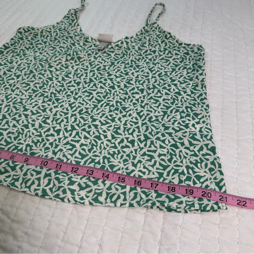 A New Day Floral Leaf Patterned Green and Cream Top - Image 6