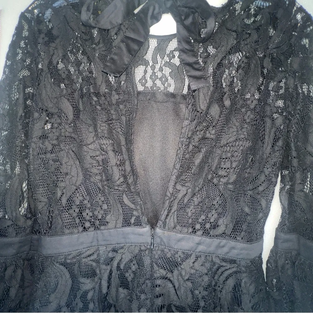 DO+BE BLACK LACE SHORTS ROMPER SIZE SMALL - Image 7