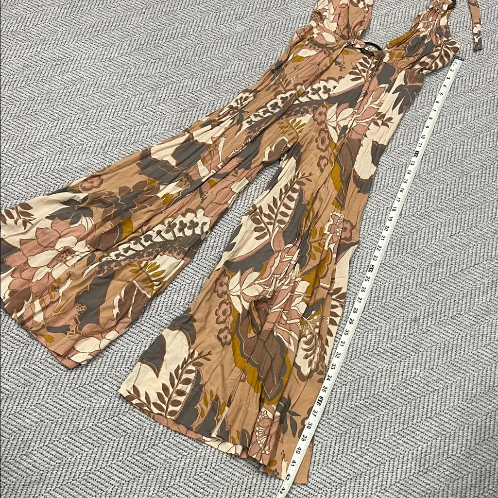 Vici GROOVY GIRL SUMMER Forest Hills Printed Wide Leg Floral Halter Jumpsuit - Image 6