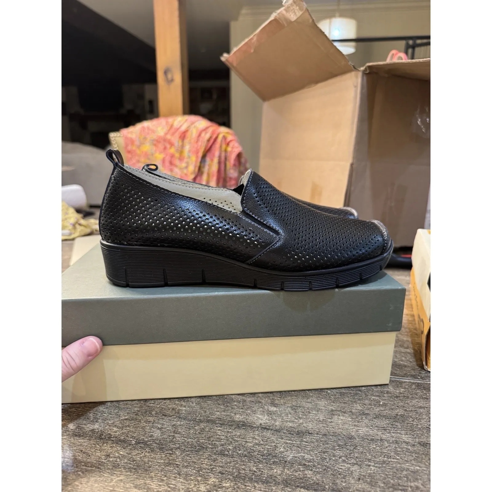 Spring Step Women's Serenity Loafer Flat Black Leather‎ Size 40 US 9 - Image 3