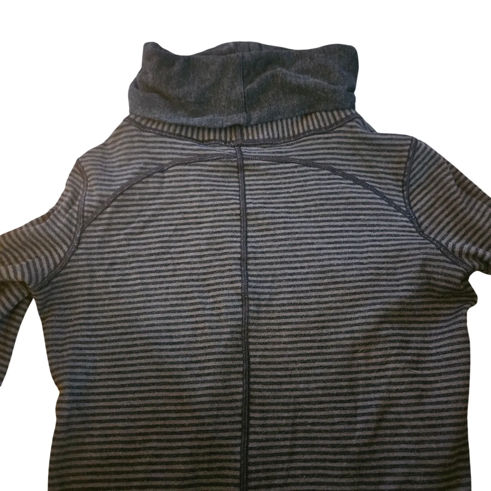 Lululemon Reversible Cowl Neck Pullover S Striped‎ Long Sleeve Yoga Sweater Gray Size 4 - Image 2