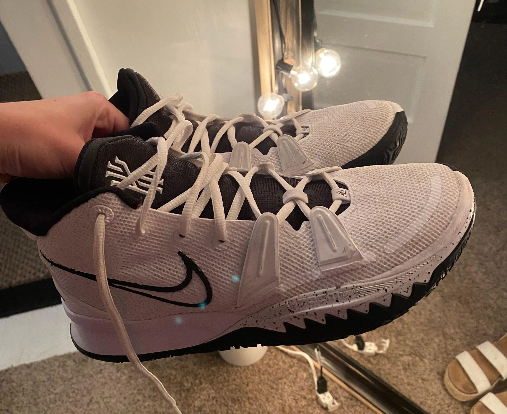 Nike white and black basketball shoes  - Image 5