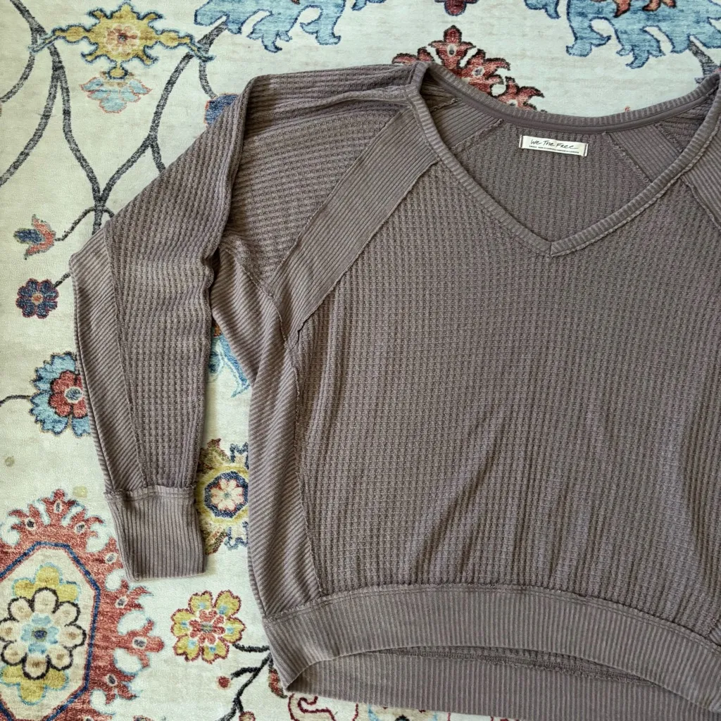 We the Free Santa Clara Mauve Soft Waffle Knit V-Neck Oversized Top Small - Image 2