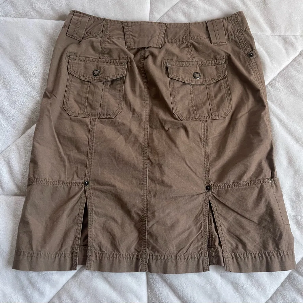 Eddie Bauer Size 4 Active Outdoor Brown Khaki Skirt Pleated Back Hem - Image 10