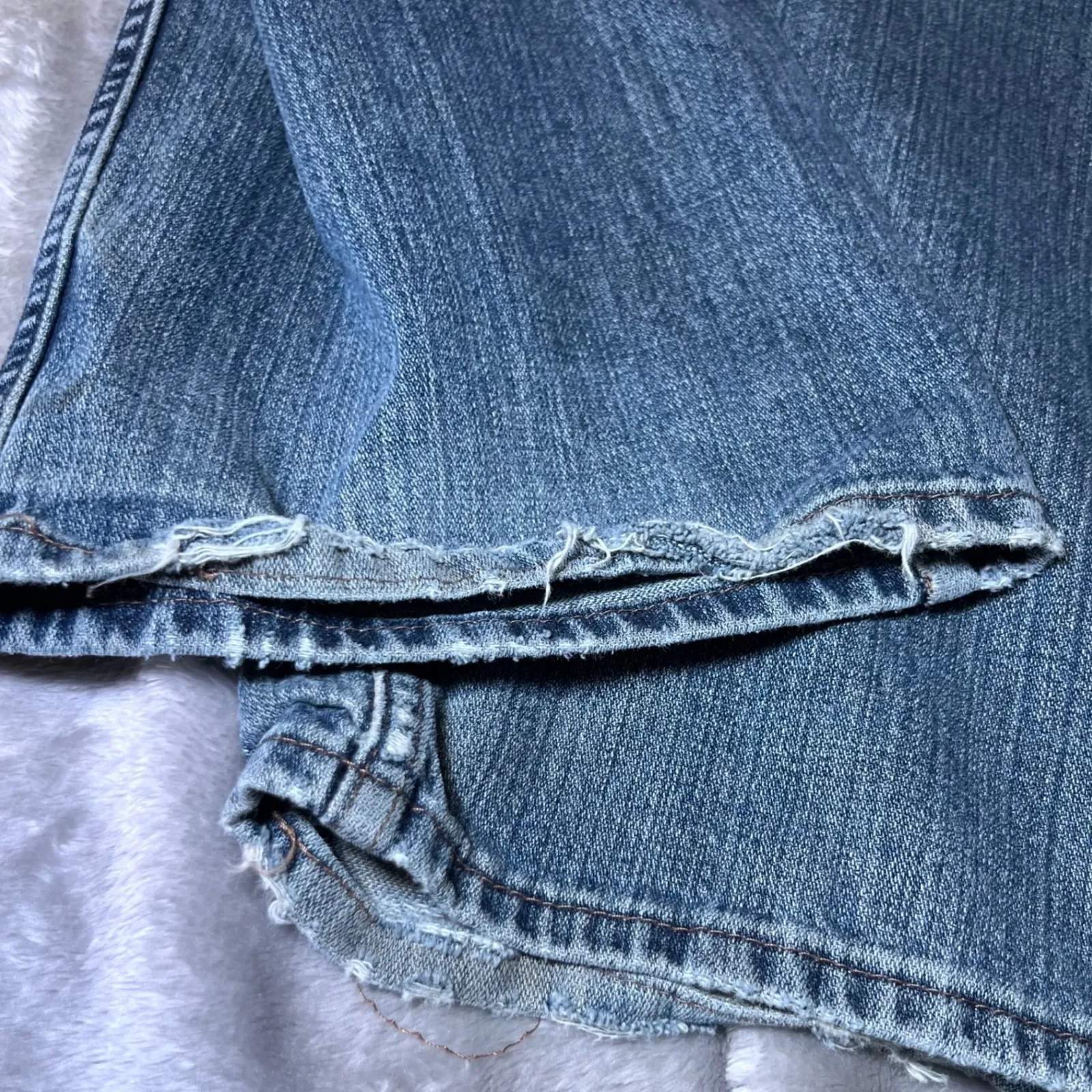 Wrangler Relaxed Straight Blue Jeans Mens 44x30 Denim Distress Rugged Workwear - Image 12