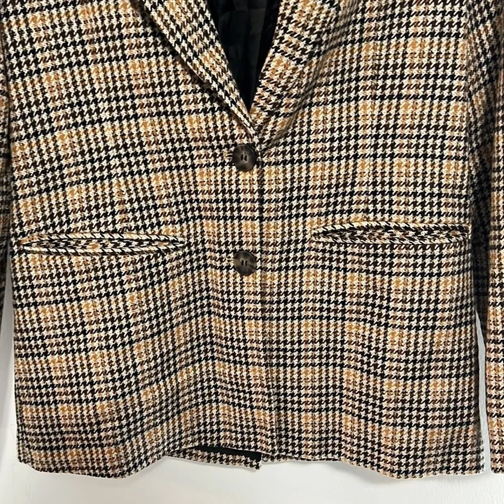 BAGATELLE NYC Plaid Collared Two-Button Blazer Size Small EUC - Image 3