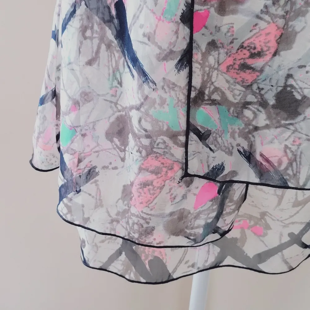 Ness layered printed sleeveless tunic size medium - Image 3