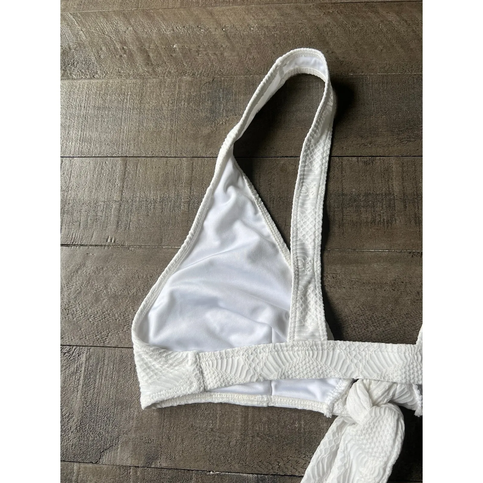 ASOS Women's Triangle White Crochet Pattern Front Tie Bikini Top‎ Size 10 - Image 6