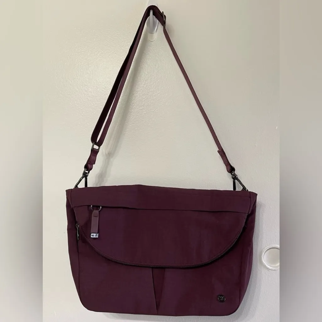 Lululemon All Night Festival Bag Large in color Cassis Vol 10L - Image 14