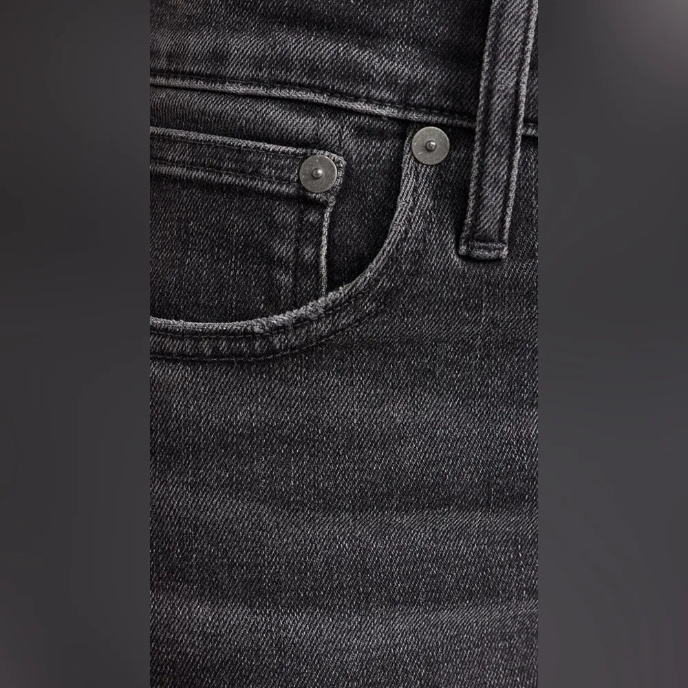 Madewell Cali Demi- Boot Jeans in Washed Black. Chewed hem edition. Size 24S. - Image 4