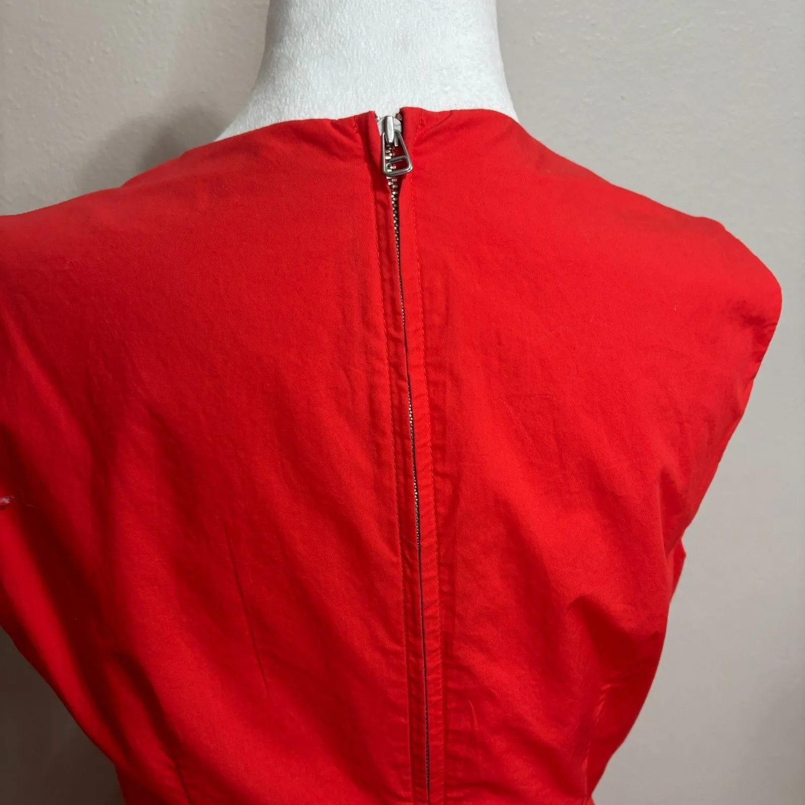 Gap Fit and Flare Dress Sz 6 Red Midi Preppy Classic Minimalist Romantic Holiday - Image 4