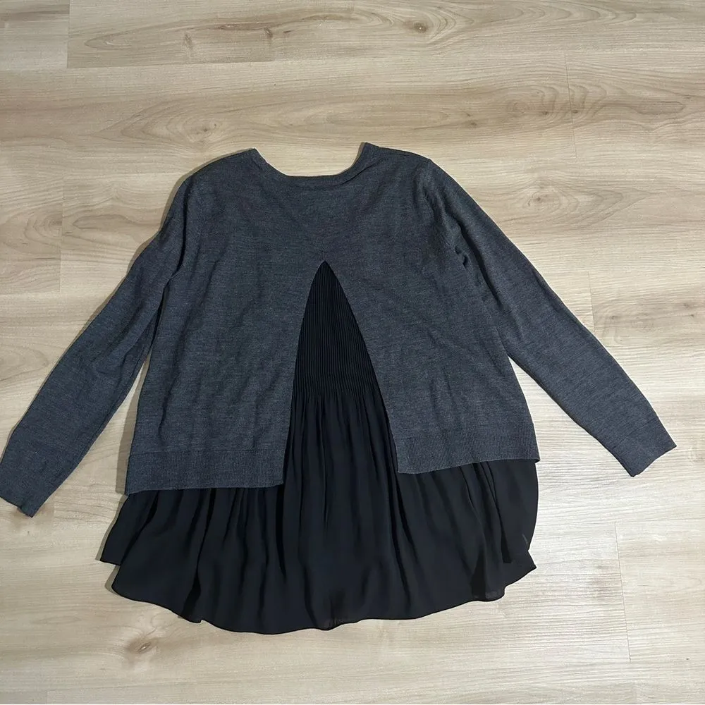 Club Monaco  Wool Black‎ Gray Split Back Tiered Hem Pull Over Sweater Medium - Image 8