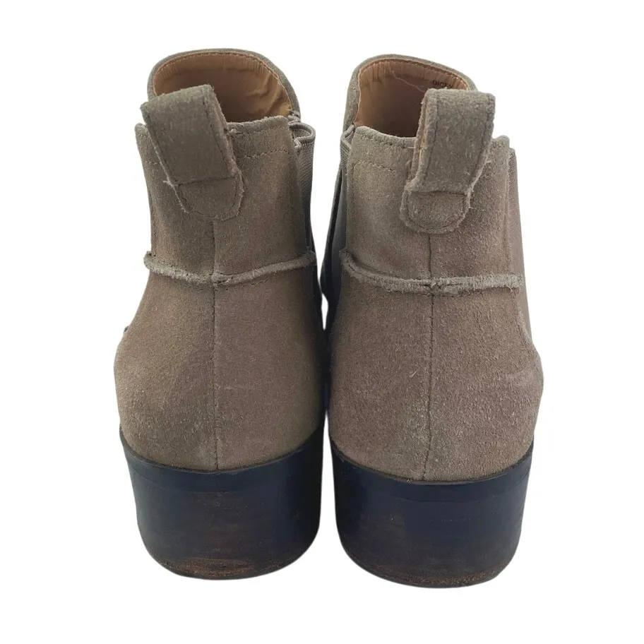 Steve Madden Dicey Women's Brown Tan Suede Leather Chelsea Ankle Boots Size 7.5 - Image 3