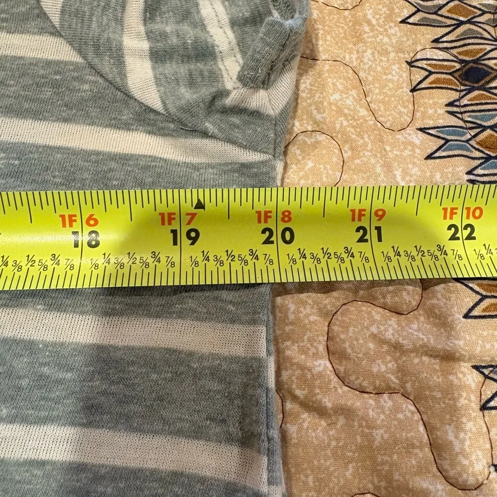 Eyeshadow knotted hem Short Sleeve T-Shirt women’s XL light green, white, grey - Image 7