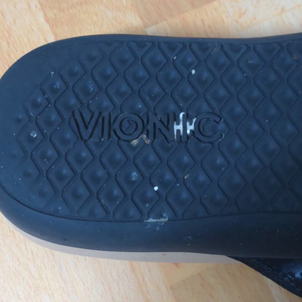 Vionic Black Sally Leather Thong Sandal Flip Flop Toe Post - Size 9 - Image 8