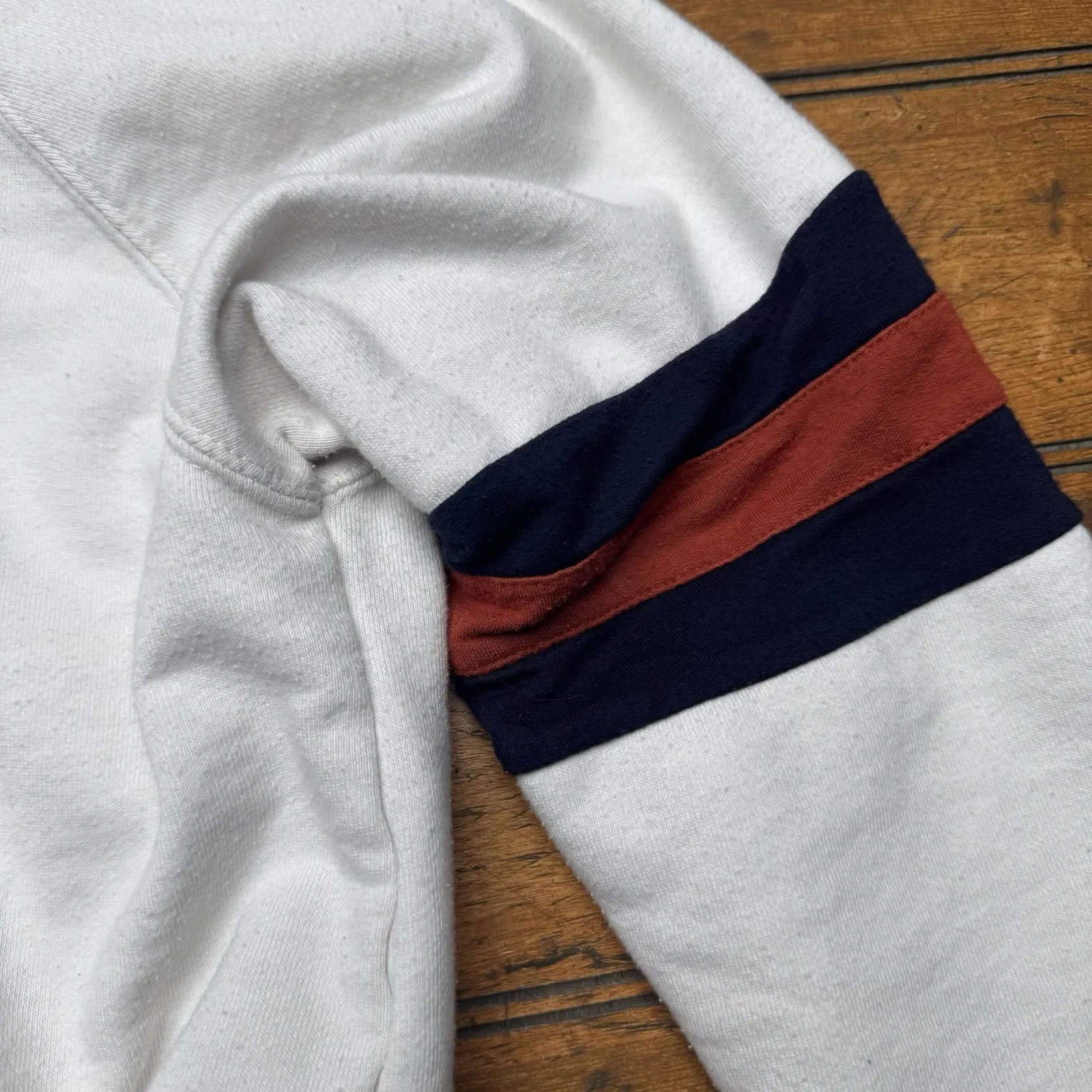 Forever 21 Women's White Blue Red Sleeve Lightweight‎ Sweatshirt Size Small S - Image 3