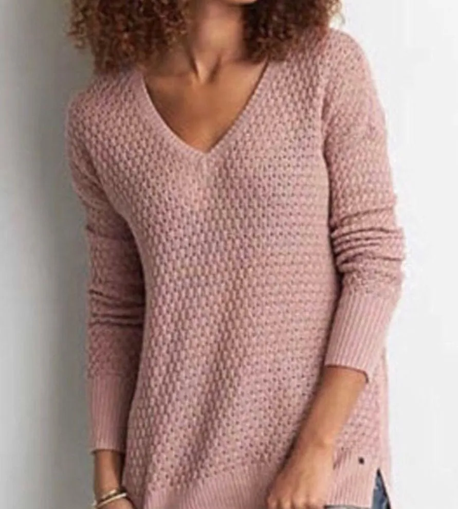 American Eagle outfitters Red V Neck Tight Knit Sweater Long Sleeve Xmas large - Image 11