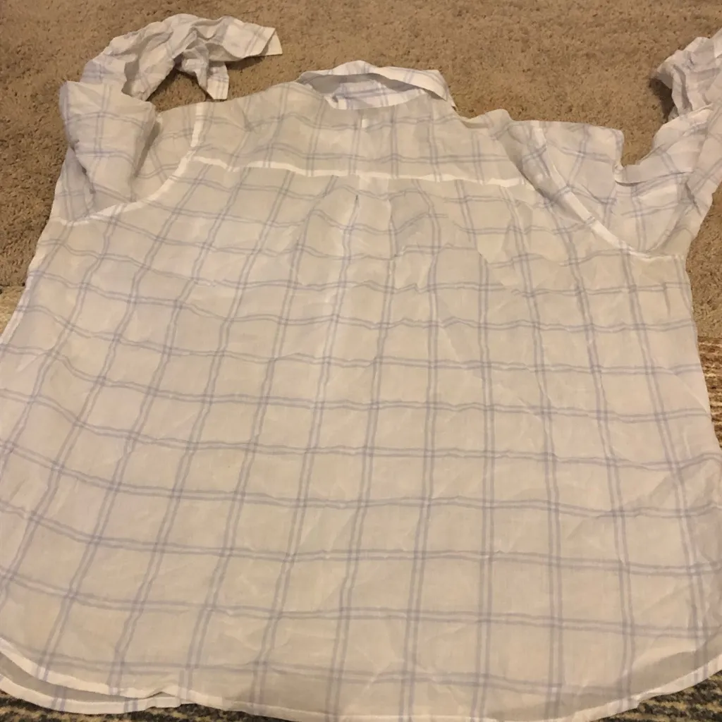 Old Navy Checkered Button Up Shirt - Image 4