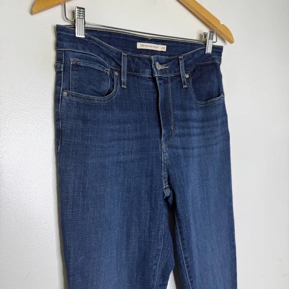 Levi’s 725 High Rise Bootcut Jeans Women’s Size 28 Tall Stretch - Image 8
