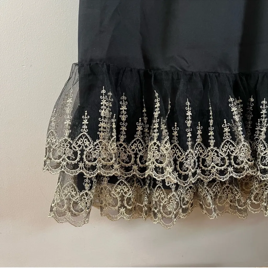 Tuckernuck Pomander place Lillith dress Ladies size medium Black gold lace trim - Image 4