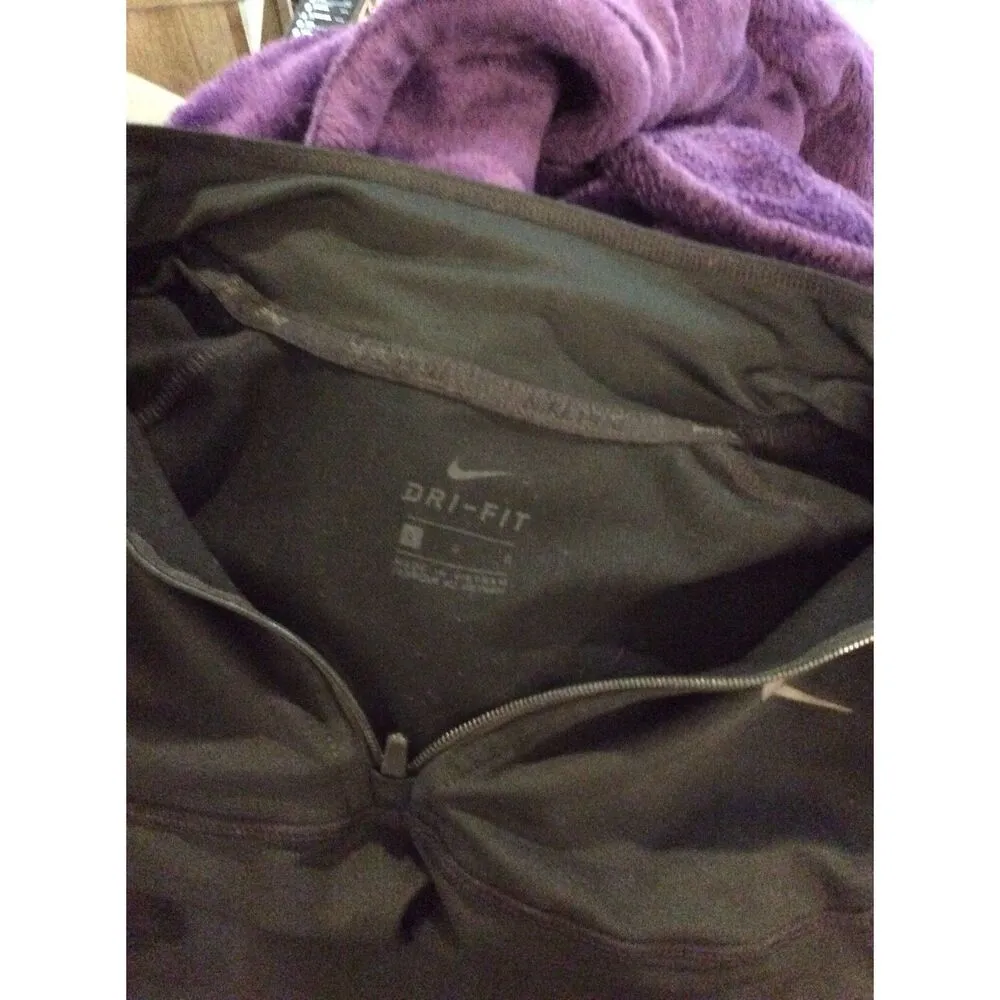 Nike Large L Women's Partial Zip Dri Fit Pull Over Logo on back neck Black - Image 5