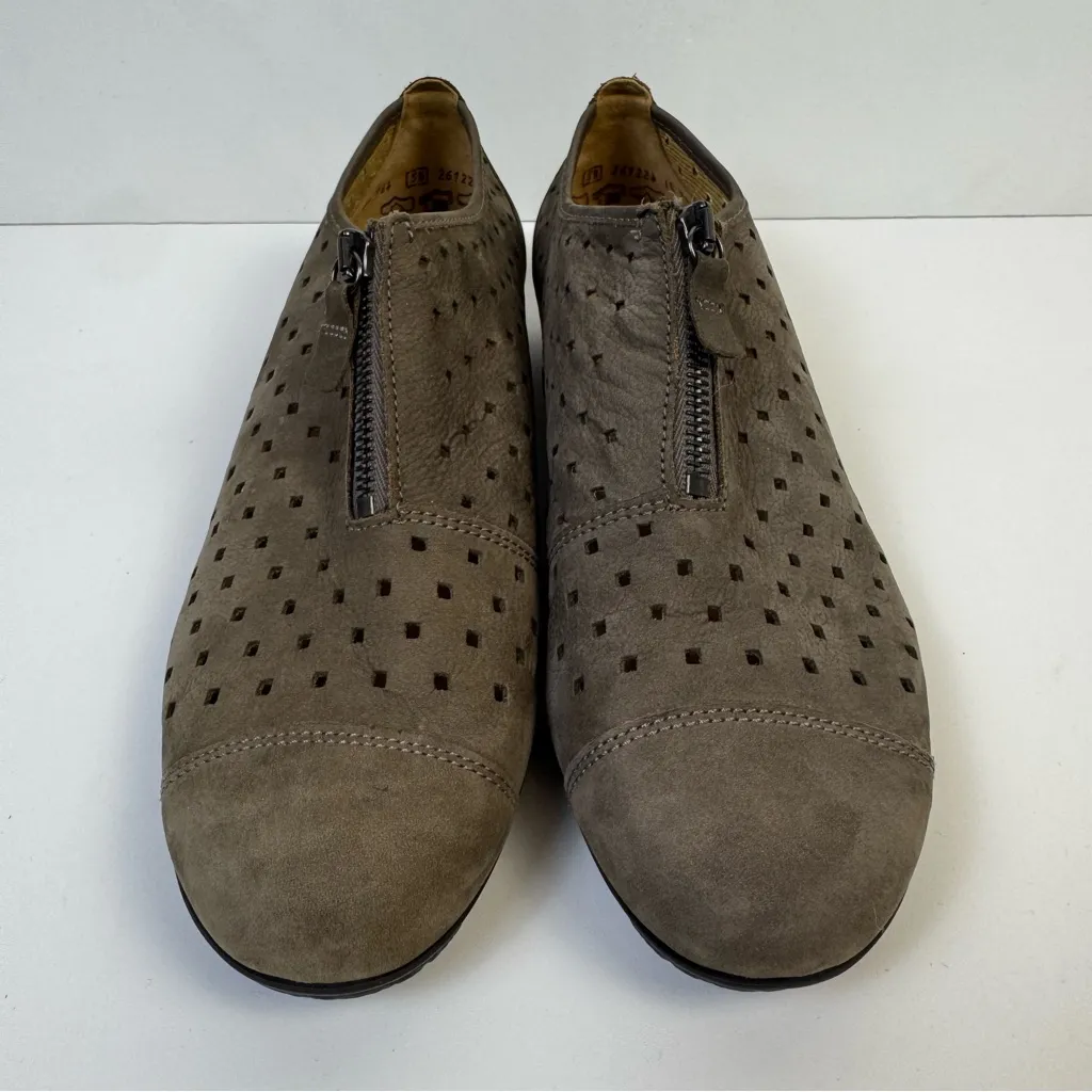 Gabor Nubuck Leather Hovercraft Zipper Slip - Image 2