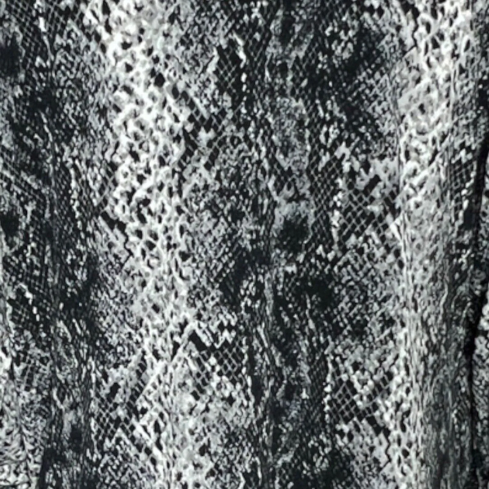 Susan Graver Shirt Womens Large Gray Black Snake Print‎ Surplice Edgy Rocker - Image 6